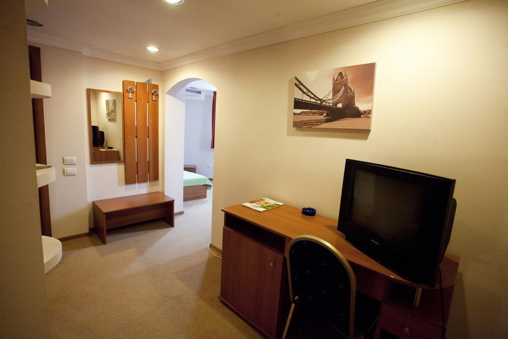 Hotel Parc Tecuci Zimmer foto